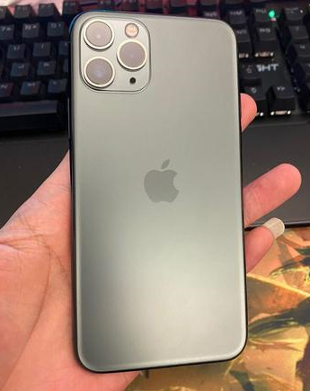 保城镇苹果维修点分享iPhone 11 Pro黑屏小众故障解析 